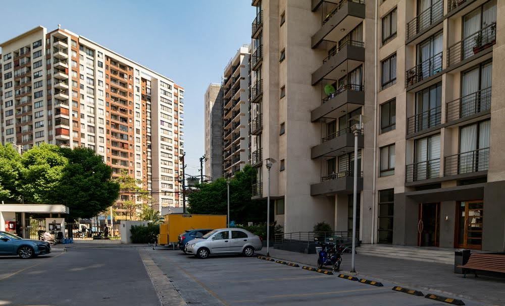 Arriendo Departamento 2D/2B + Estac. Techado | Piso 12 | Oriente | Macul